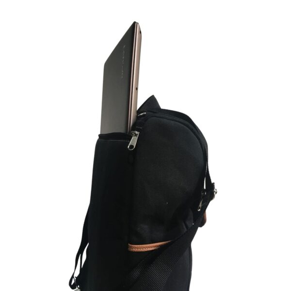 7Q207 Matera Amber XL Bolsillo Porta Notebook
